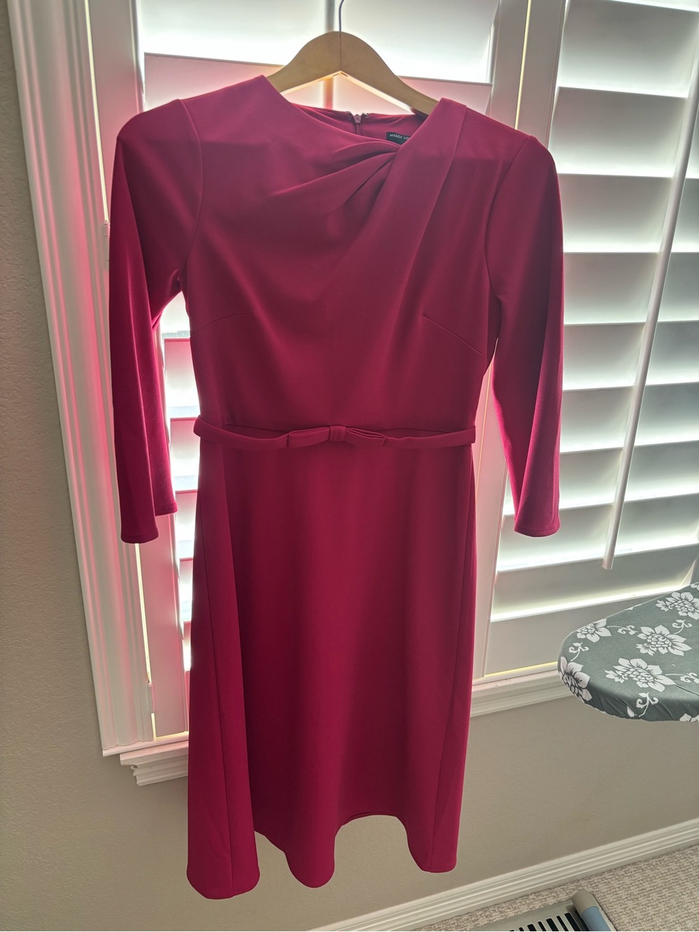 Maggy London Women's Berry Pink Long-Sleeve Sheath Dress size 4